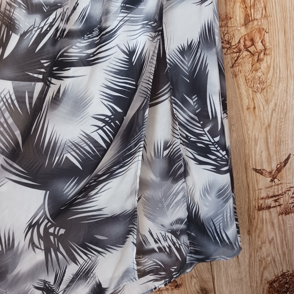 H&M Tropical Palm Print  Strapless Maxi Dress Size 6 - Picture 2 of 7